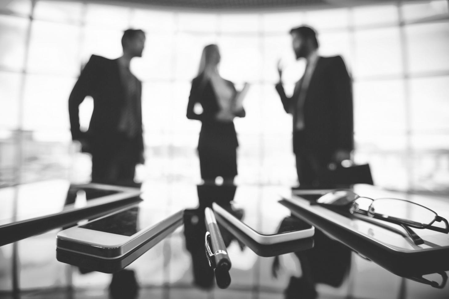 Klamprix Pyl learning session showing practical investment education materials and student engagement